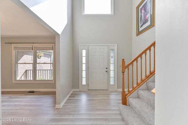 140 Lincoln Station Dr, Simpsonville, KY 40067