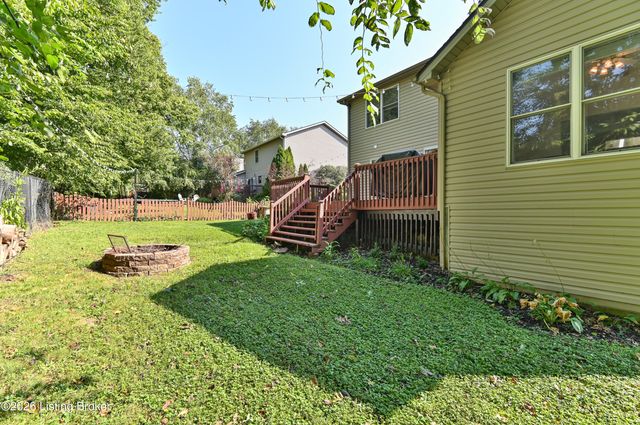 140 Lincoln Station Dr, Simpsonville, KY 40067