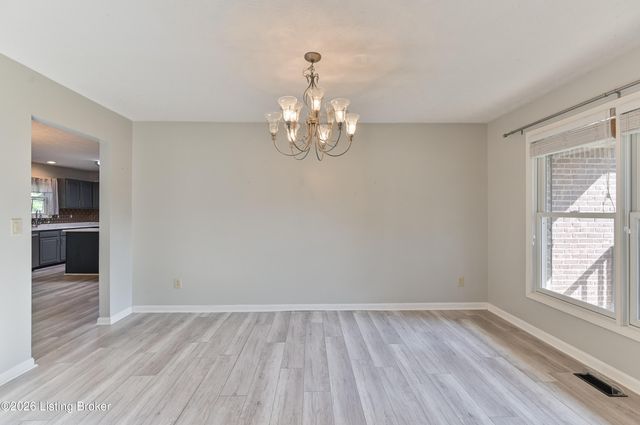 140 Lincoln Station Dr, Simpsonville, KY 40067