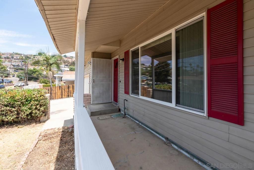 923 La Presa, Spring Valley, CA 91977 — photo 2
