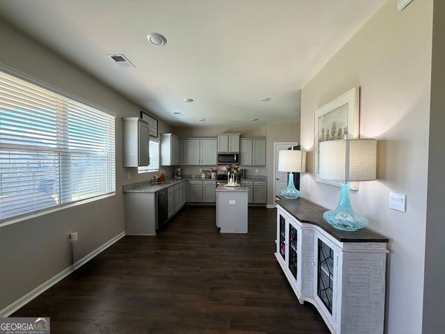 384 Condor Court, Statham, GA 30666