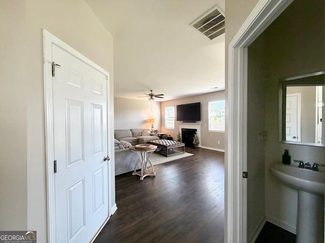 384 Condor Court, Statham, GA 30666