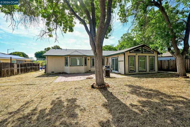 1181 Jensen Dr, Pittsburg, CA 94565