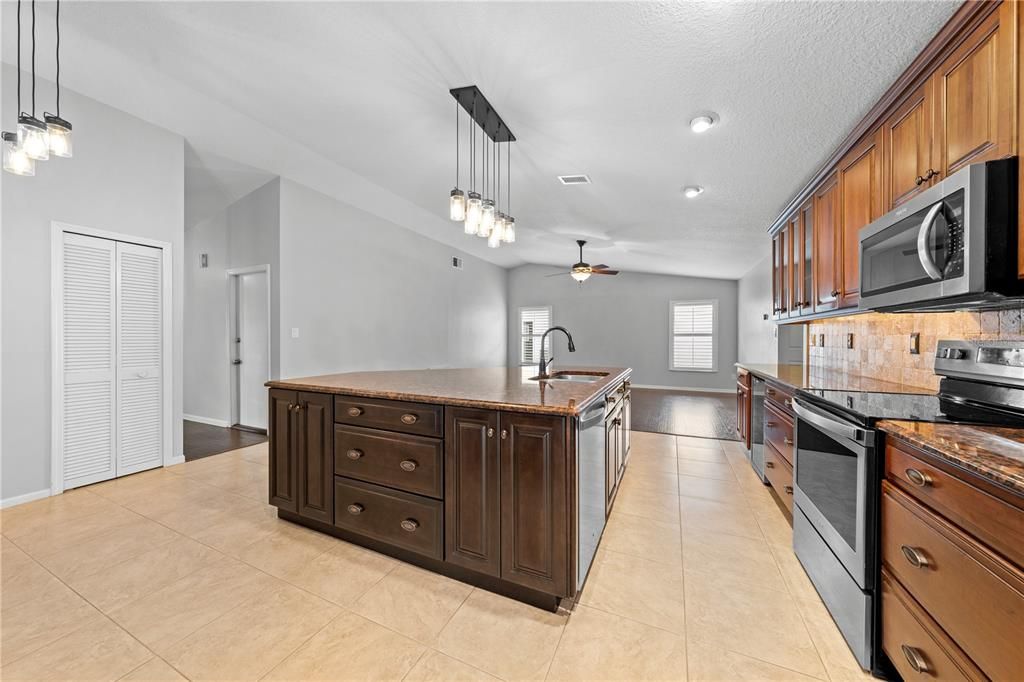 Image 12 of property listing at 3509 MOLONA DRIVE, Orlando, FL 32837