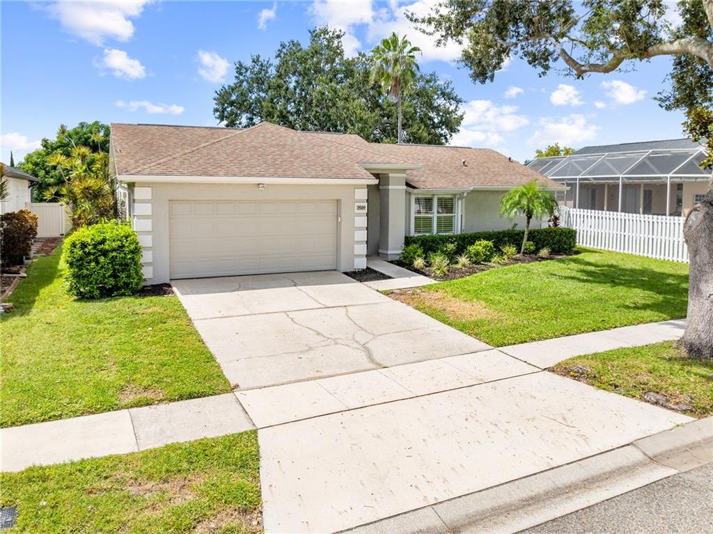 Image 2 of property listing at 3509 MOLONA DRIVE, Orlando, FL 32837