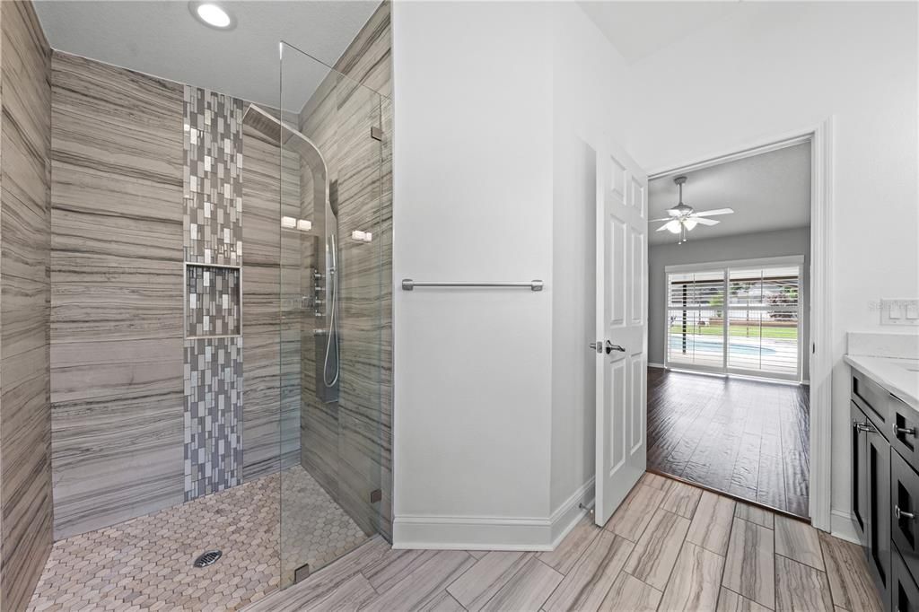 Image 37 of property listing at 3509 MOLONA DRIVE, Orlando, FL 32837