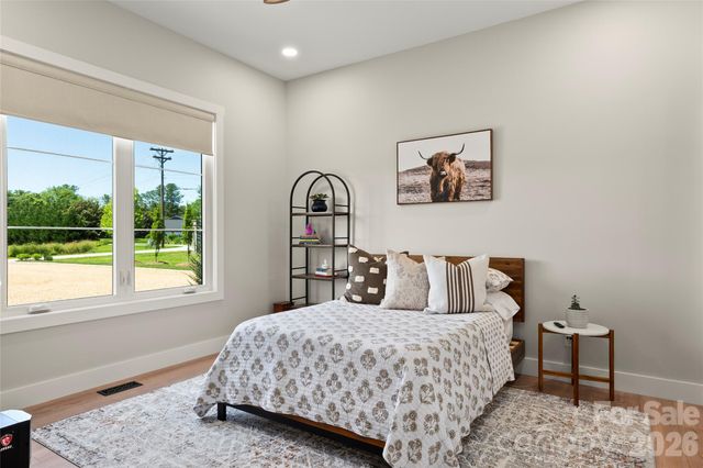 23 Benton Farms Lane, Horse Shoe, NC 28742