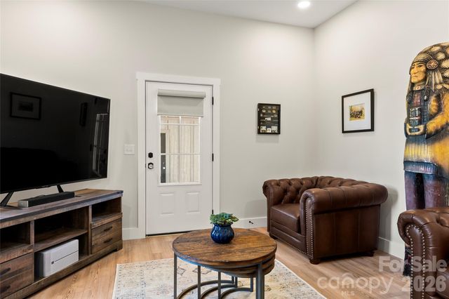 23 Benton Farms Lane, Horse Shoe, NC 28742