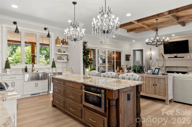 23 Benton Farms Lane, Horse Shoe, NC 28742