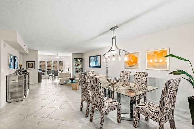 12540 Majesty Circle 303, Boynton Beach, FL 33437