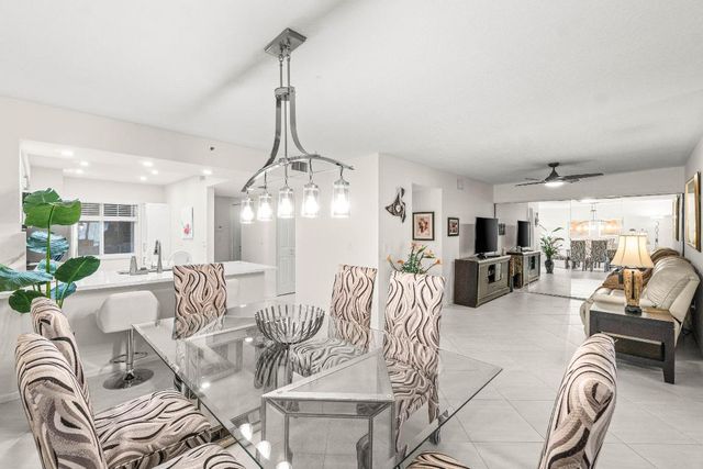 12540 Majesty Circle 303, Boynton Beach, FL 33437