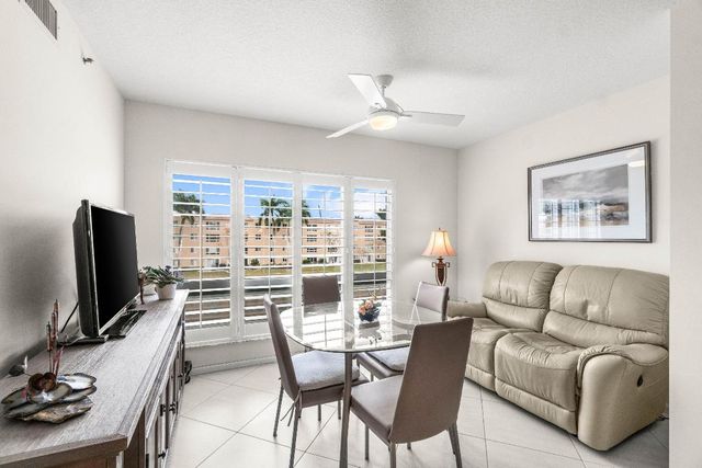 12540 Majesty Circle 303, Boynton Beach, FL 33437