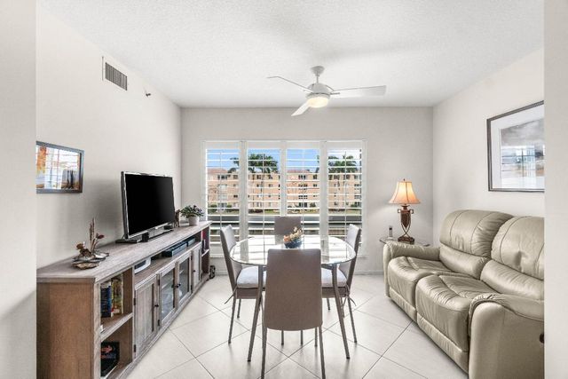 12540 Majesty Circle 303, Boynton Beach, FL 33437