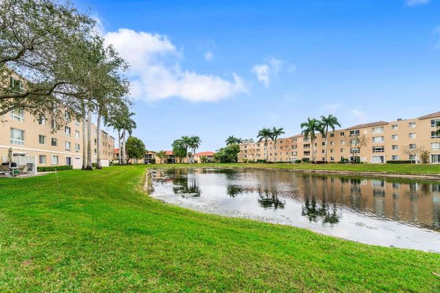 12540 Majesty Circle 303, Boynton Beach, FL 33437