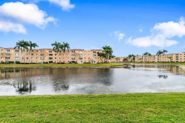 12540 Majesty Circle 303, Boynton Beach, FL 33437