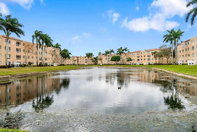 12540 Majesty Circle 303, Boynton Beach, FL 33437