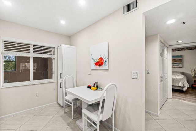 12540 Majesty Circle 303, Boynton Beach, FL 33437