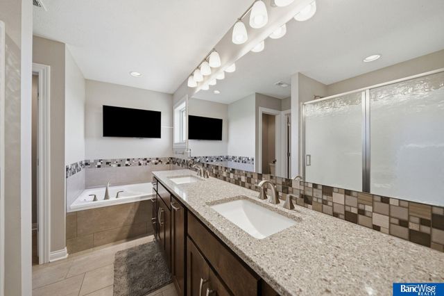 7821 S 97th Bay, Lincoln, NE 68526