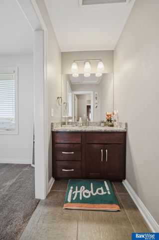 7821 S 97th Bay, Lincoln, NE 68526