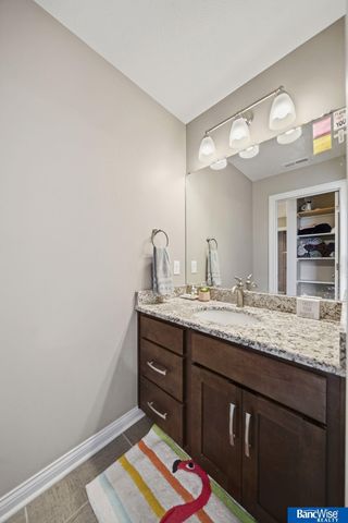 7821 S 97th Bay, Lincoln, NE 68526