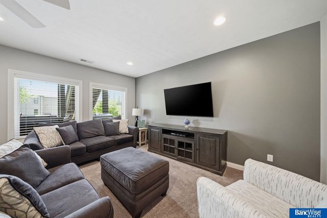 7821 S 97th Bay, Lincoln, NE 68526