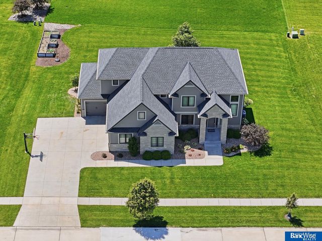 7821 S 97th Bay, Lincoln, NE 68526