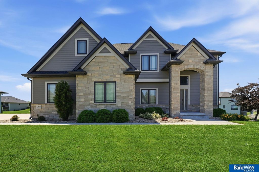 7821 S 97th Bay, Lincoln, NE 68526