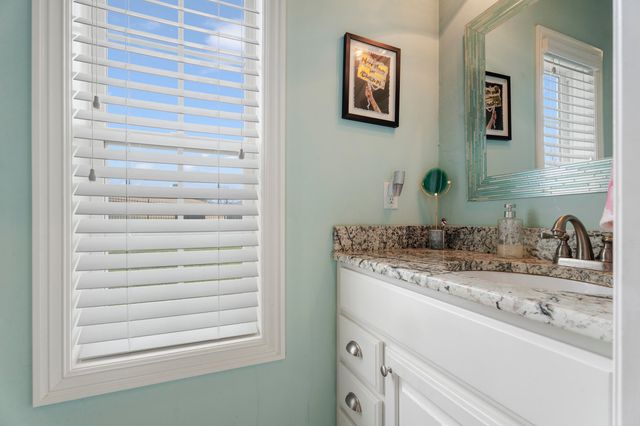 56907 E Maple Ridge Road, Monkey Island, OK 74331