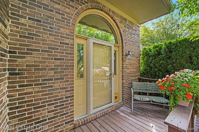 2191 Rochelle Park Drive 63, Rochester Hills, MI 48309