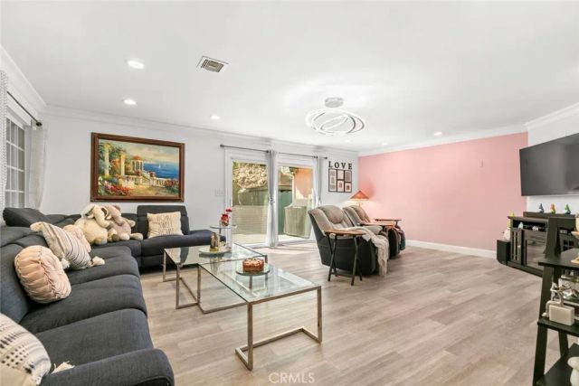 8515 Petaluma, Sun Valley, CA 91352