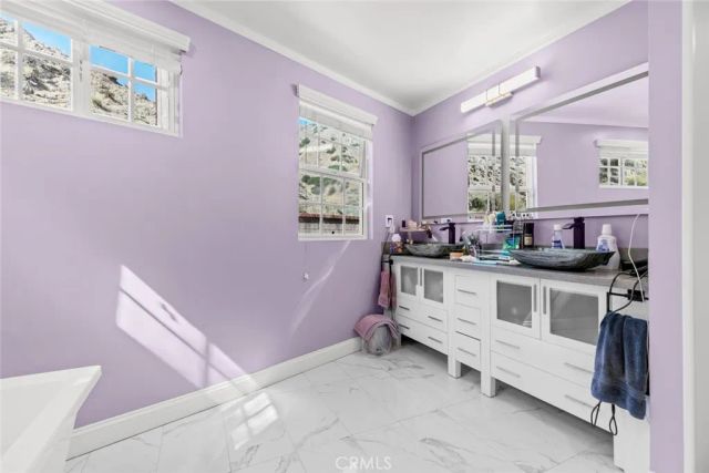8515 Petaluma, Sun Valley, CA 91352