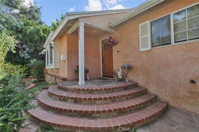 8515 Petaluma, Sun Valley, CA 91352