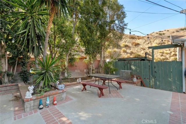 8515 Petaluma, Sun Valley, CA 91352