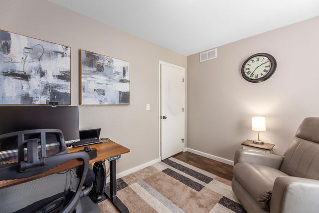 1202 N Oak St, Goddard, KS 67052