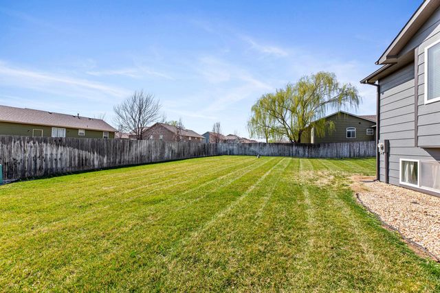 1202 N Oak St, Goddard, KS 67052