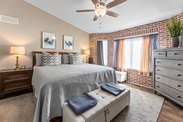 1202 N Oak St, Goddard, KS 67052