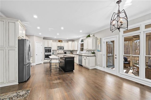 172 Golf Crest Drive, Acworth, GA 30101