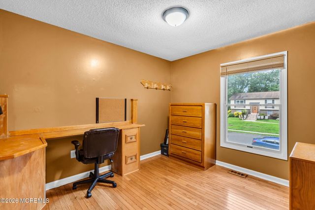 5 Hickory Hill Road, Jackson, NJ 08527