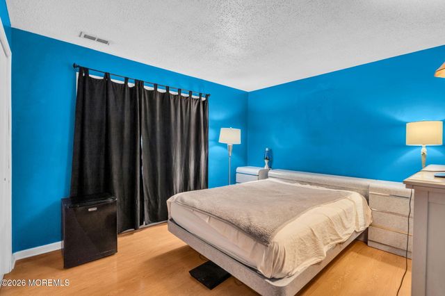 5 Hickory Hill Road, Jackson, NJ 08527
