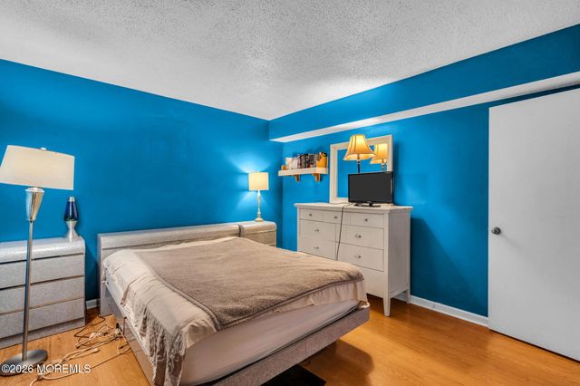 5 Hickory Hill Road, Jackson, NJ 08527