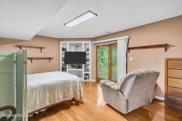 5 Hickory Hill Road, Jackson, NJ 08527