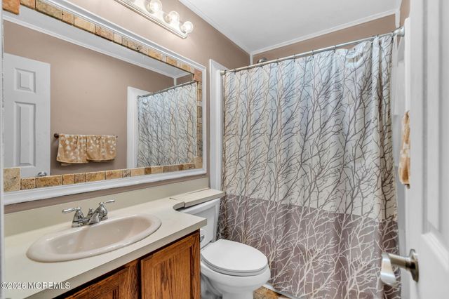 5 Hickory Hill Road, Jackson, NJ 08527