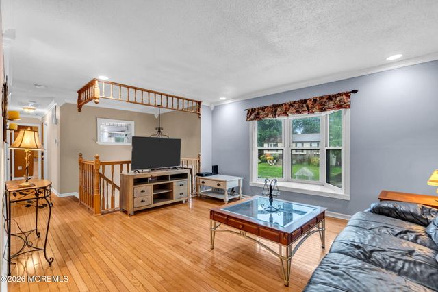 5 Hickory Hill Road, Jackson, NJ 08527