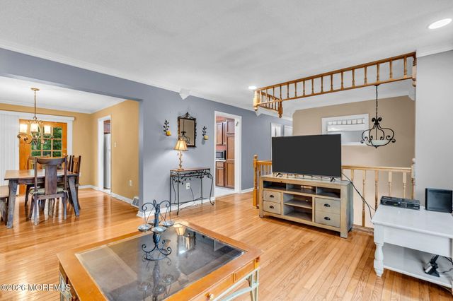 5 Hickory Hill Road, Jackson, NJ 08527