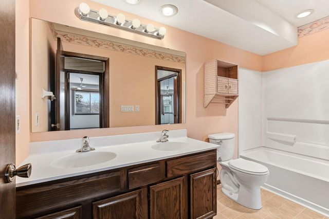 13857 78th Place N, Maple Grove, MN 55311