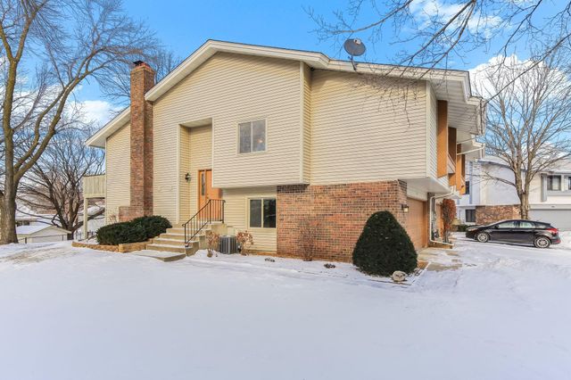13857 78th Place N, Maple Grove, MN 55311