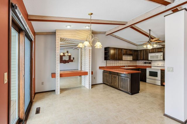 13857 78th Place N, Maple Grove, MN 55311