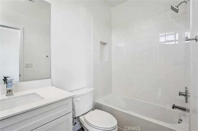 157 N First Avenue, Upland, CA 91786