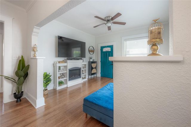 1010 E CURTIS STREET, Tampa, FL 33603