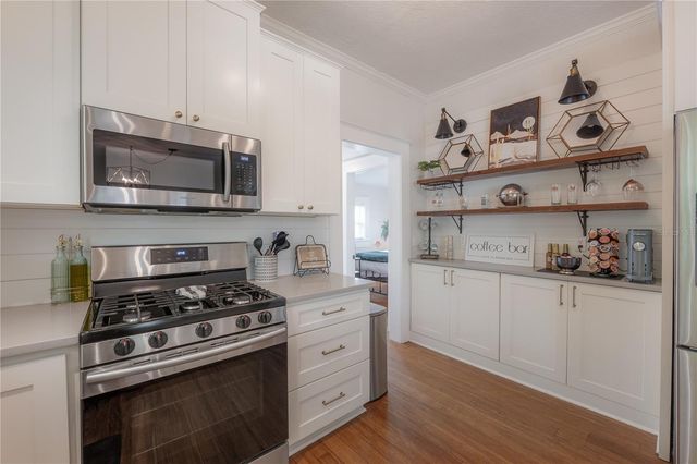 1010 E CURTIS STREET, Tampa, FL 33603